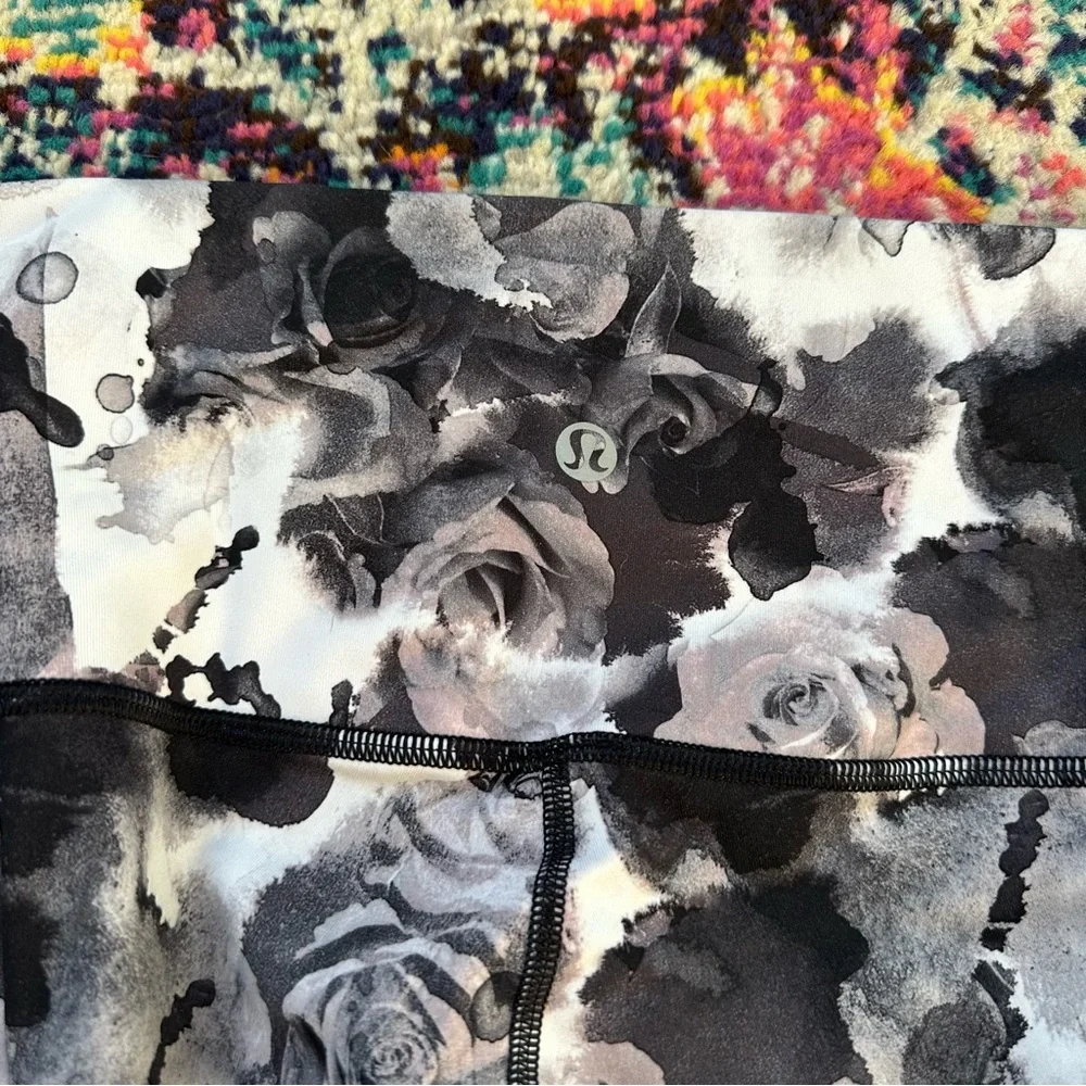 Lululemon High Times Peek Legging Roses Obscured Black Floral Womens 8